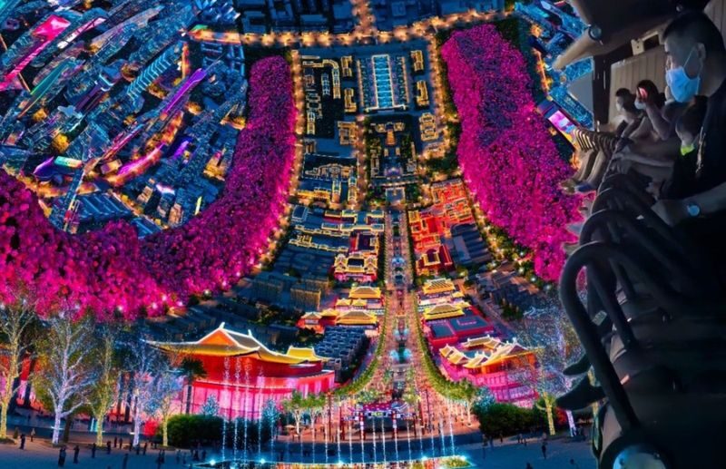 Flying over Shanghai 8D Naked Eye Immersive Experience Ticket (Raffles Nanjing Road Pedestrian Street) - A quick flight through Shanghai