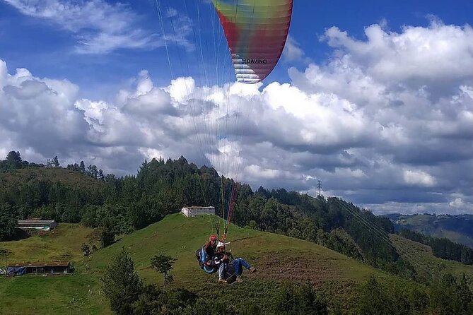 Flying Paragliding Over Medellín - Flight Experience Overview