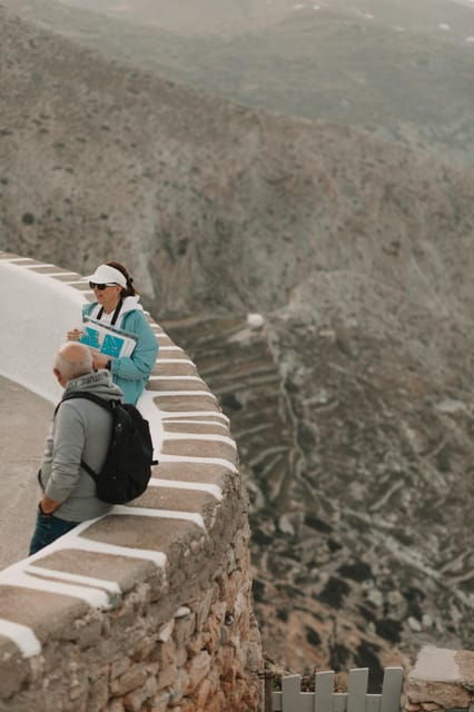 "Folegandros Unveiled: A Journey Through Time & Tradition" - The Experience Provider: Who’s Behind It?