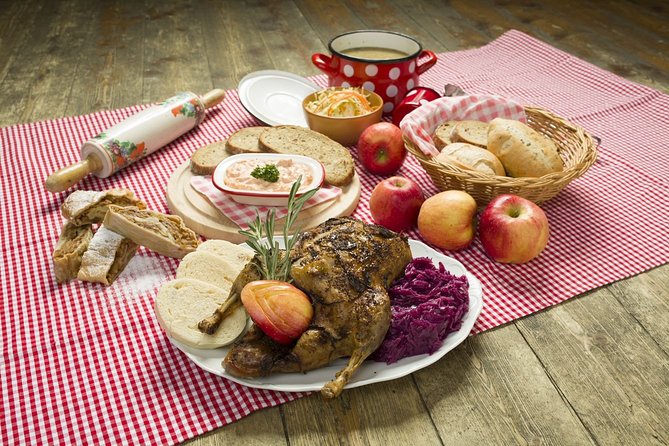 Folklore Dinner - Event Overview