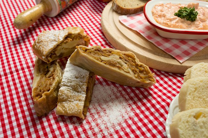 Folklore Dinner - Inclusions and Highlights