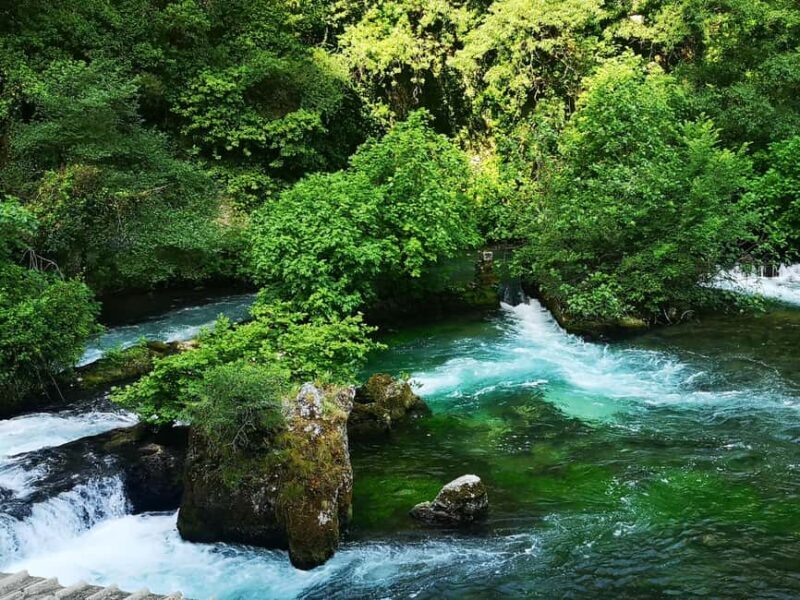 Fontaine-de-Vaucluse: Guided tour, the Mysteries of the Gouffre Open to all - The Landscape and Geological Formation