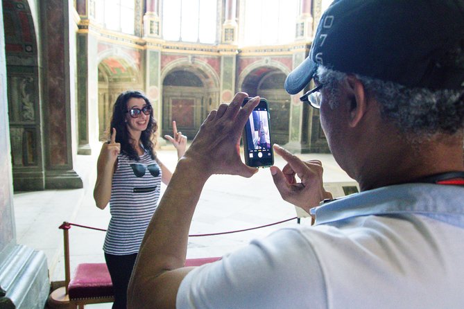 Fontainebleau and Vaux-Le-Vicomte Castle Small-Group Day Trip From Paris - The Sum Up