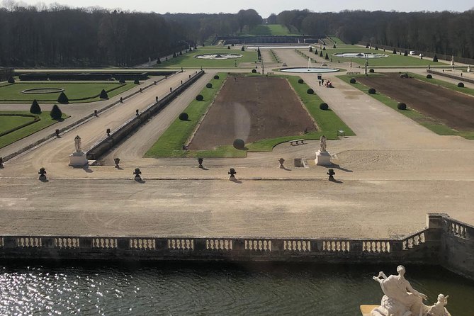 Fontainebleau, Barbizon and Vaux Le Vicomte - Day Trip From Your Hotel in Paris - Pricing and Booking Information