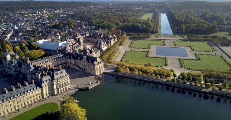 Fontainebleau: Private Round Transfer From Paris - Good To Know