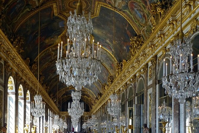 Fontainebleau — Versailles, Trianon & Gardens Small-Group From Paris by Minivan - Pickup Points