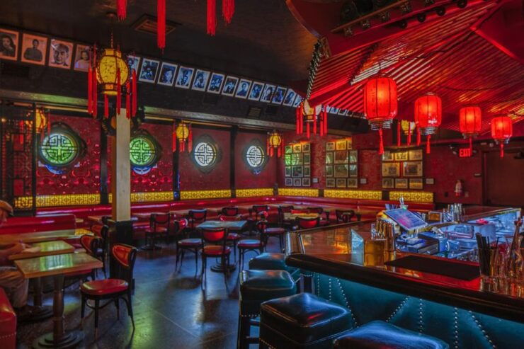 Food and Drink Tasting at the Historic Formosa Cafe - Culinary Delights at Formosa Cafe