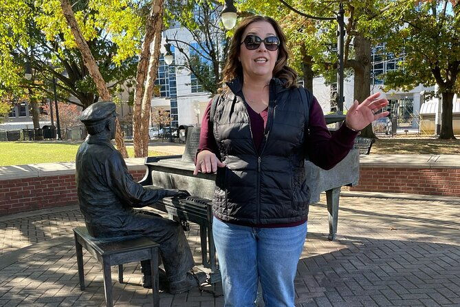 Food and Music History Tour of Nashville's Music Row - FAQs