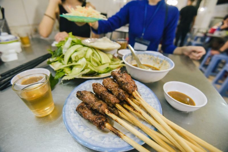 Food and Sightseeing Night Tour with Aodai Rider in Da Nang - Four stops, from noodles to dessert