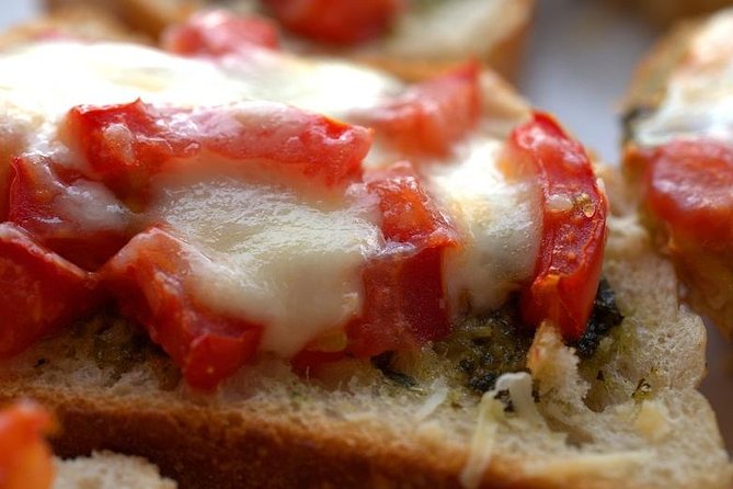 Food and Wine Tour: Ghetto & Trastevere Culinary Adventure - Experience the Delight of Carciofi Alla Giudia