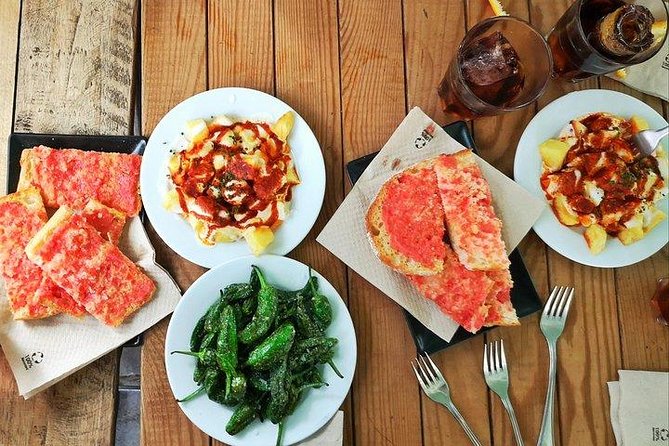 Food & Drink Tasting Private Tour & Sagrada Familia Skip the Line - Food and Architecture Exploration