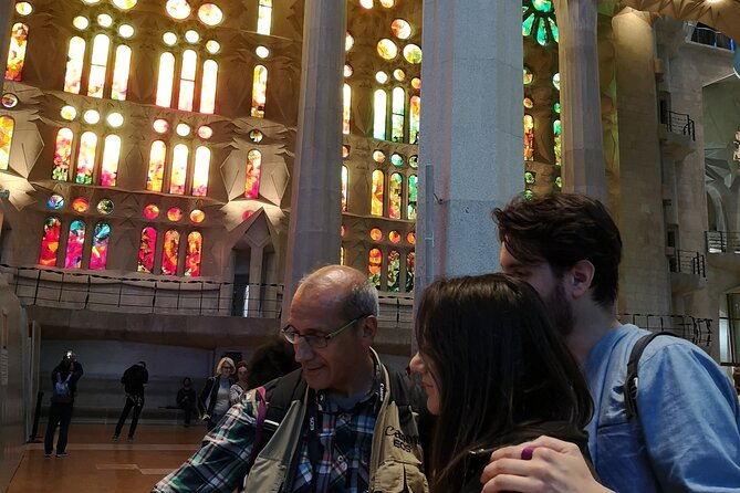 Food & Drink Tasting Private Tour & Sagrada Familia Skip the Line - Basilica of the Sagrada Familia Experience