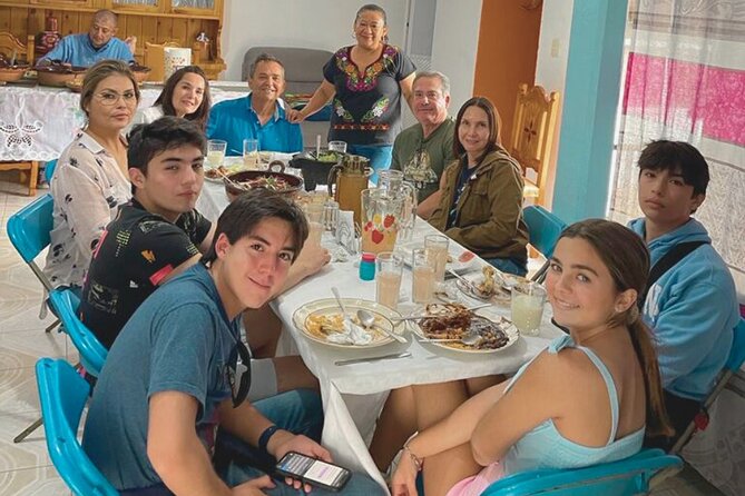 Food Experience in Middle Class House in Teotihuacan Pyramids - Dining Experience With a Local Family