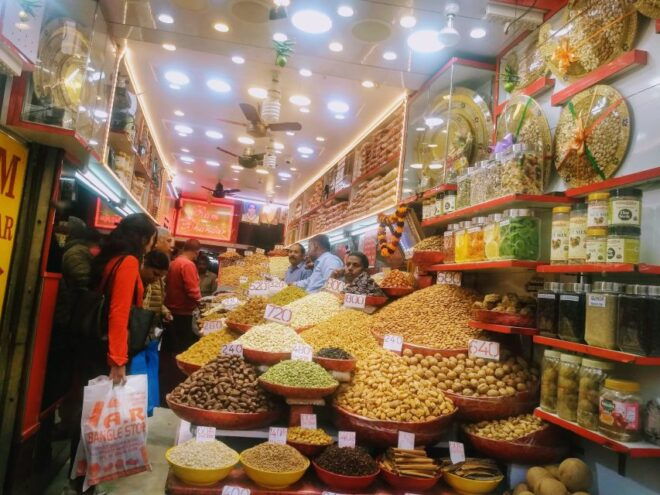 Food & Heritage Walk Tour With Tuk-Tuk & Rickshaw - Tour Highlights