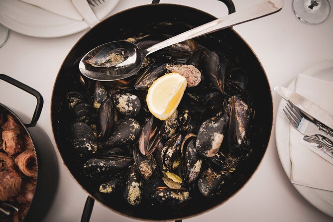 Food Lovers Walking Tour & Sunset Cruise - Highlights