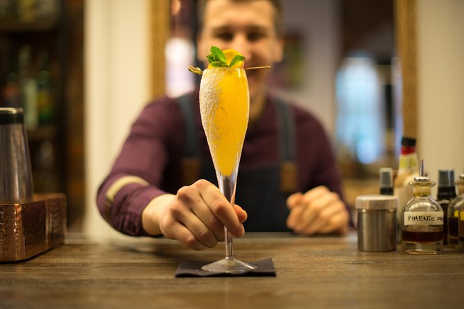 Food Tasting and Cocktail Pairing in GdańSk - Experience Highlights