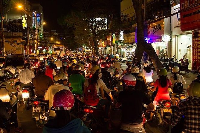 FOOD TASTING EXPERIENCE IN HO CHI MINH CITY by MOTORBIKE - Professional Tour Guides