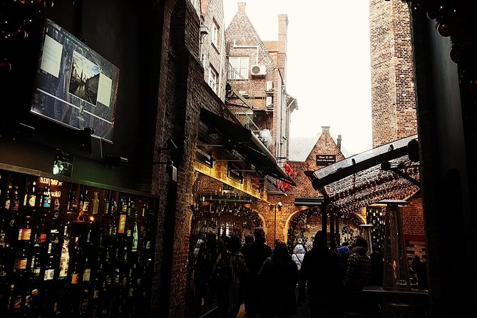 Food Tasting & Historical Walk - Engaging Commentary and Information