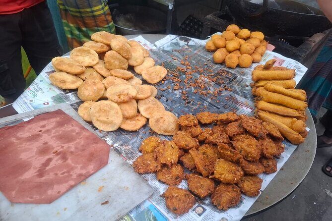 Food Tour in Old Dhaka: Taste Local Delicacies - Discovering Old Dhaka’s Food Scene: An In-Depth Review of the Private Food Tour