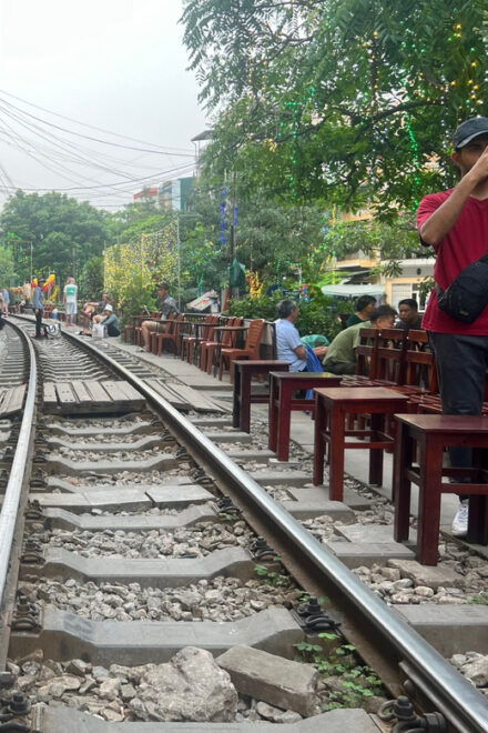 Food Tour: Visit Hanoi Old Quarter and Train Street - Train Street Visit