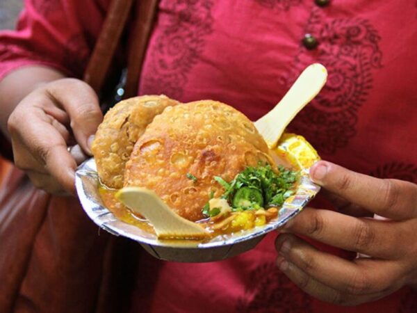 Food Walking Tour of Delhi - Language Options