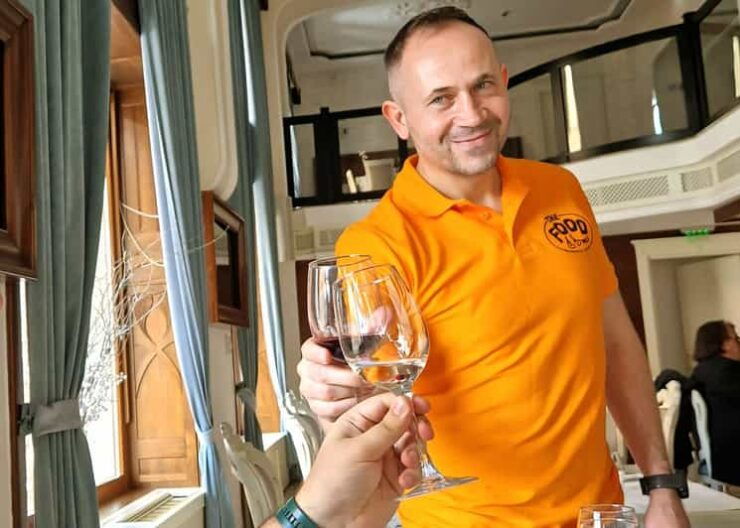 Food, Wine And Sightseeing Tour in Oradea, Romania - Experience Highlights