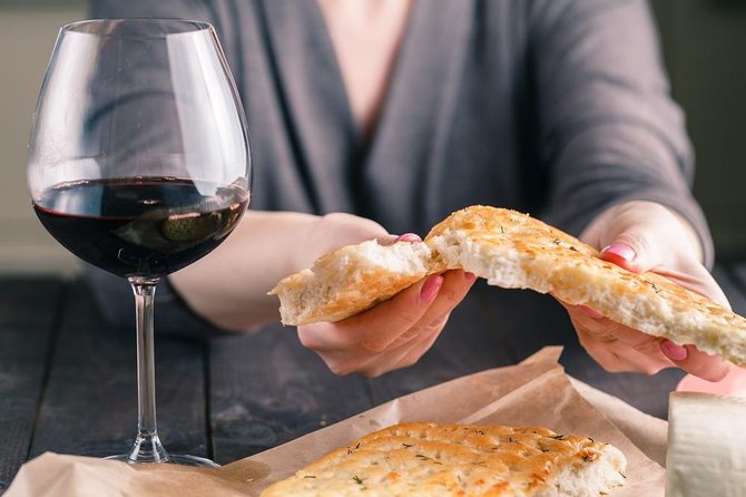 Food & Wine Walking Tour in Siena With a Foodie - What To Expect