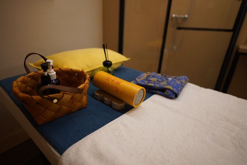 Foot Spa Moment - Massage & Steam Experience | Acupressure Massage | Aroma Massage | Head Spa | Steam | North Point - What the spa’s informal character means