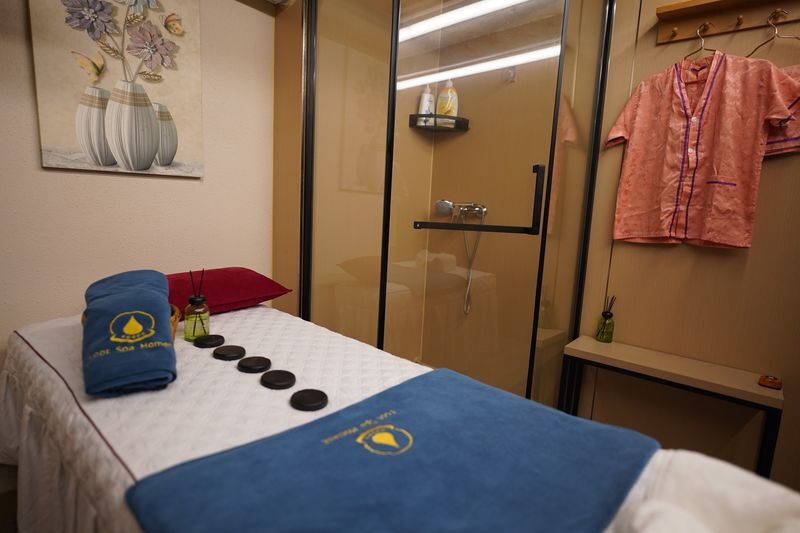 Foot Spa Moment - Massage & Steam Experience | Acupressure Massage | Aroma Massage | Head Spa | Steam | North Point - Booking, timing, and preparation