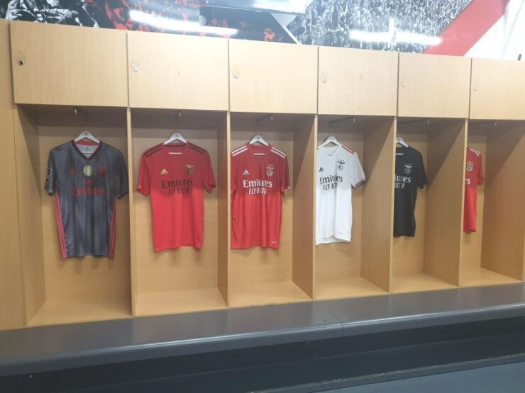 FOOTBALL LOVERS FULL DAY TOUR AT LISBON - Tour Details