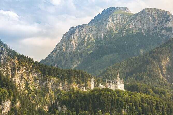For Small-Groups: Private Neuschwanstein, Skip The Line & Meal - Good To Know