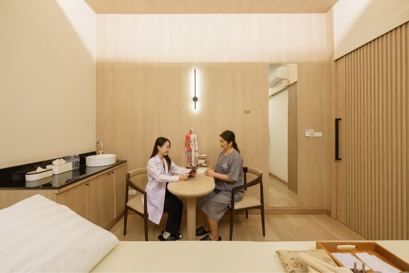 Form Recovery and Wellness at Asok in Bangkok - How to judge the price