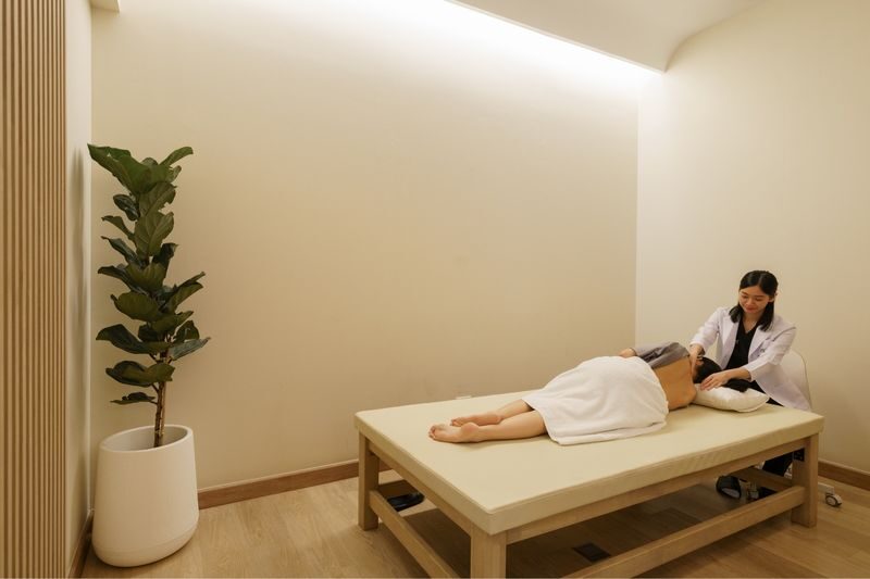 Form Recovery and Wellness at Asok in Bangkok - Booking, timing, and health cautions