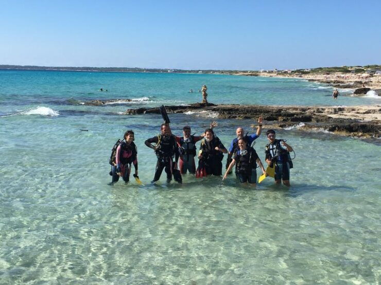 Formentera: Baptism of the Sea, Scuba Diving Experience - Multilingual Instructor and Group Size