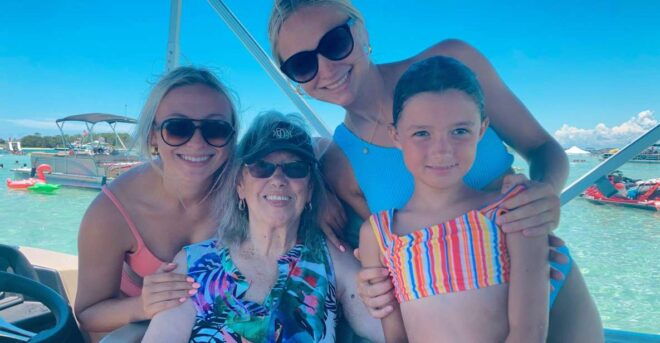 Fort Walton: Half Day Pontoon Boat Rental to Crab Island - Activity Description of Fort Walton Rental