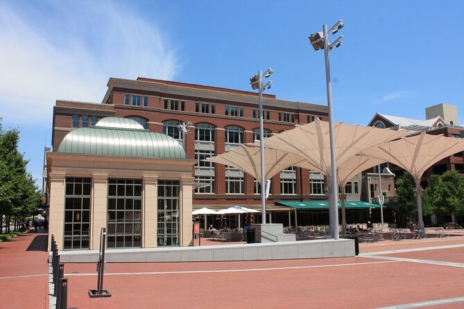 Fort Worth Scavenger Hunt: Art Worth - App-Based Clues and Landmarks