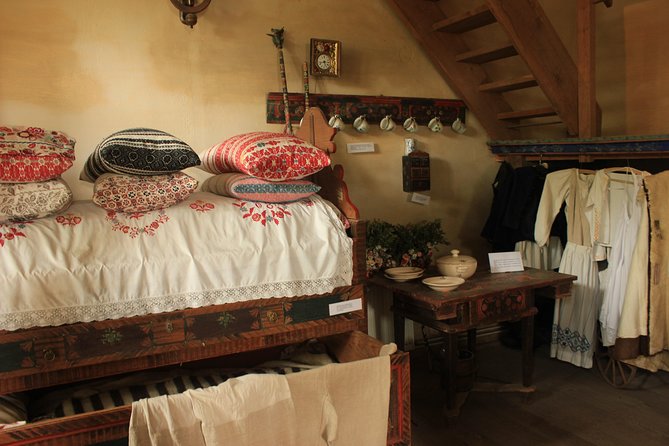 Fortified Church of Viscri and Sighisoara in Spanish (Native Spanish Guide). - Booking Process