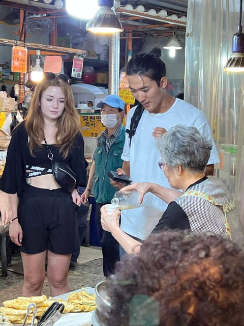 Fortress Night Hike & Snack at a Local Market - Key Points
