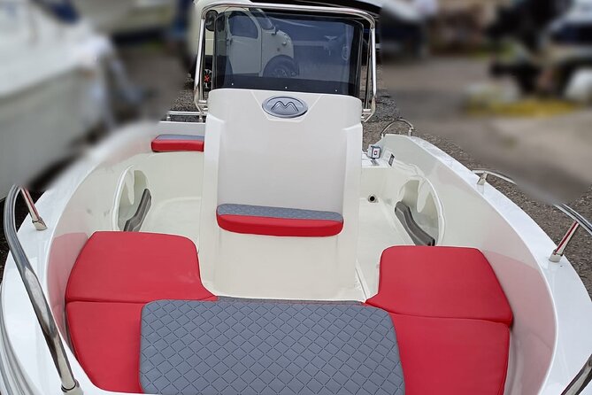 Four Hours Boat Rental in Lake Como - Pickup and Fuel Surcharge