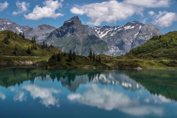 Four-Lake Hike in Engelberg: an Unforgettable Alpine Adventure - Itinerary and Hiking Segments