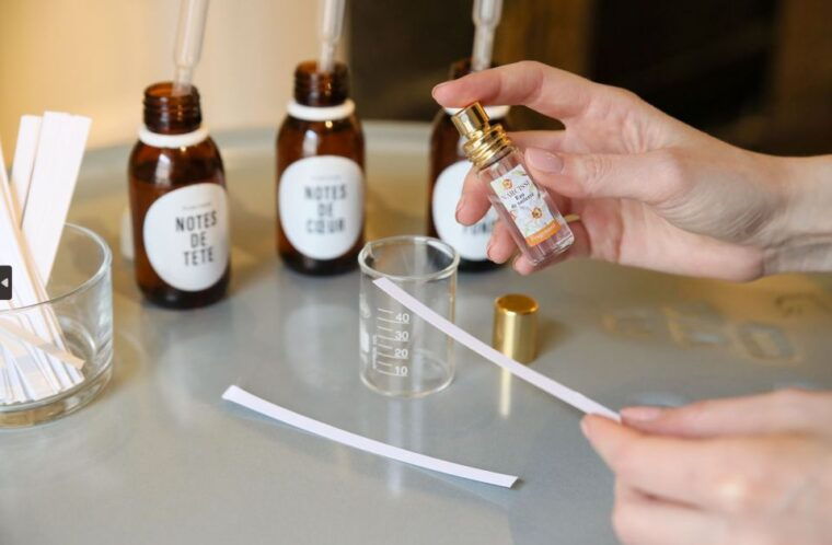 Fragonard Paris - Mini Perfume Workshop - Only in Spanish - Engage in Sensory Exploration
