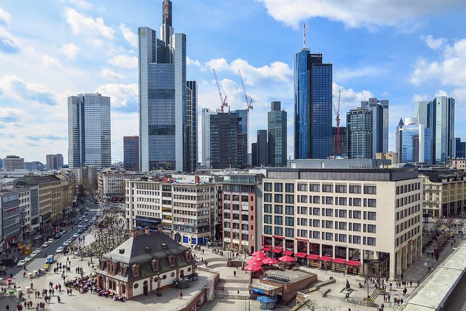 Frankfurt by Bus and Foot With Local Guide - Overview of Frankfurt by Bus and Foot