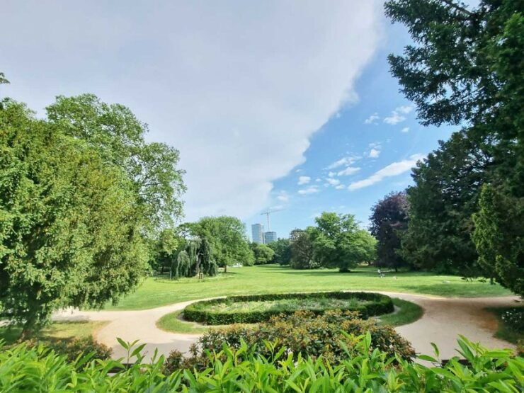 Frankfurt: Grueneburgpark Quest Smartphone App Game - Experience Highlights