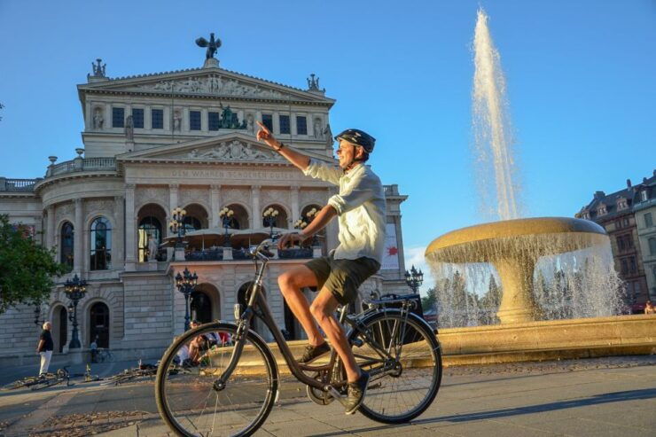 Frankfurt: Guided Bike Tour - Experience on the Bike Tour