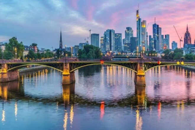 Frankfurt : Highlights & Hidden Gems Private Walking Tour - Customer Experience