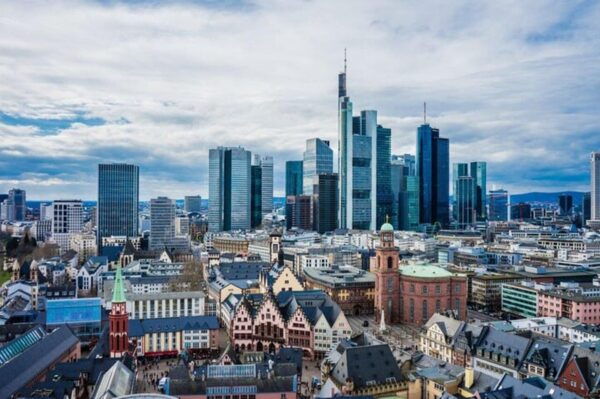 Frankfurt : Highlights & Hidden Gems Private Walking Tour - Accessibility Features