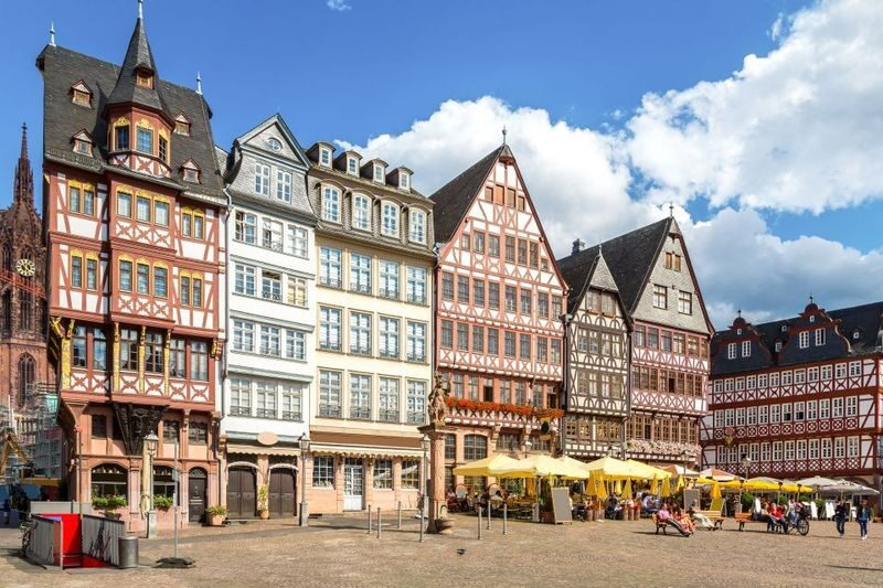 Frankfurt Hop-On Hop-Off Express or Skyline Bus - Alte Oper, Palmengarten and the museums