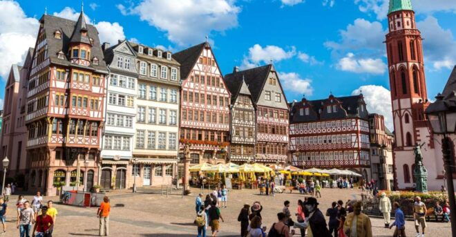 Frankfurt: Old Town Highlights Private Walking Tour - Tour Description