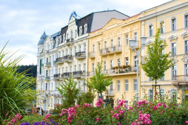 Frankfurt: Old Town Highlights Private Walking Tour - Highlights