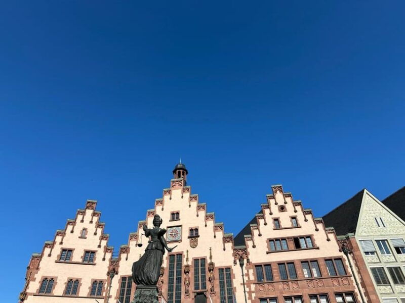 Frankfurt on Foot Daily Walking Tour in English - Starting Point and Duration